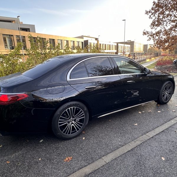 Taxi Gstaad - Geneva Airport